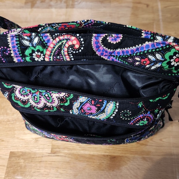 Vera Bradley Kiev Paisley Triple Zip Hipster Crossbody Shoulder Bag Black EUC - Picture 5 of 9
